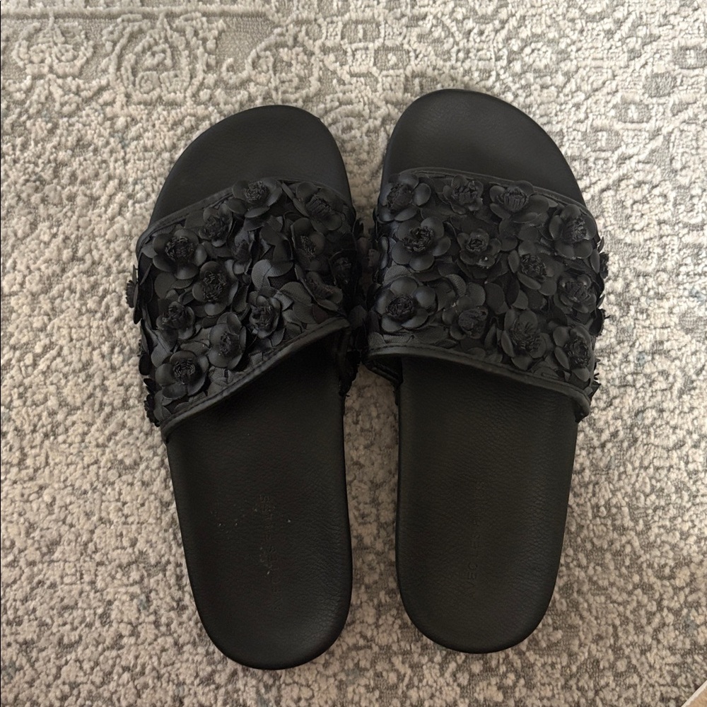 Avec Les Filles Black Floral Sandals